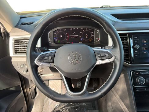 Used 2022 Volkswagen Atlas SE AWD/4WD image 12