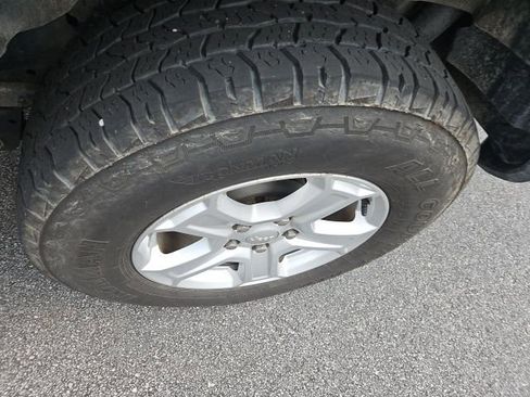 Used 2018 Jeep Wrangler Unlimited Sport S image 10