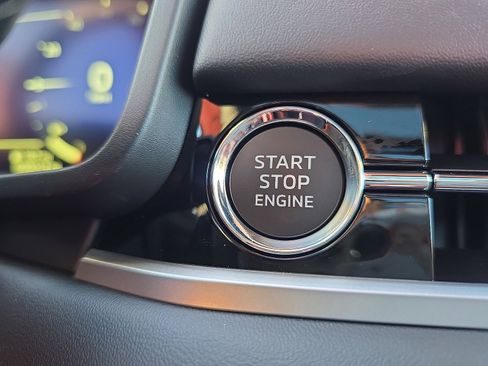 New 2025 Mitsubishi Outlander SE image 23