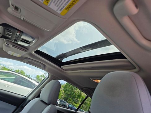 Used 2023 Subaru Crosstrek 2.0i Premium image 10