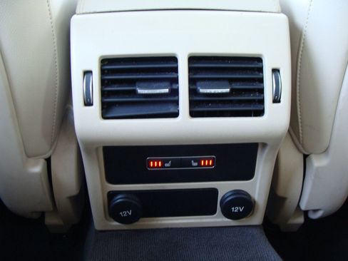 Used 2017 Jaguar XF Prestige image 35