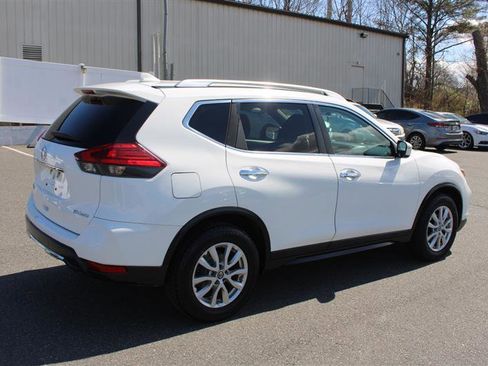 Used 2017 Nissan Rogue SV image 7