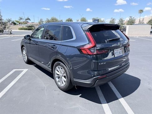 Used 2023 Honda CR-V EX image 12
