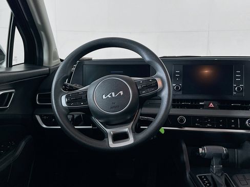 Used 2024 Kia Sportage LX image 17