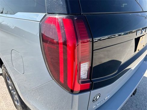 Certified 2025 Ford Expedition Active image 38