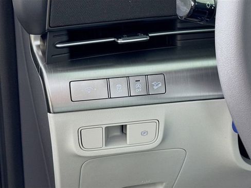 New 2026 Hyundai Kona SE image 14