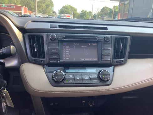 Used 2015 Toyota RAV4 XLE FWD image 19