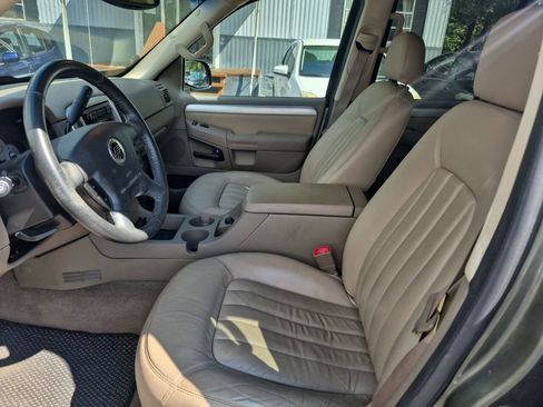 Used 2004 Mercury Mountaineer Luxury AWD/4WD image 5