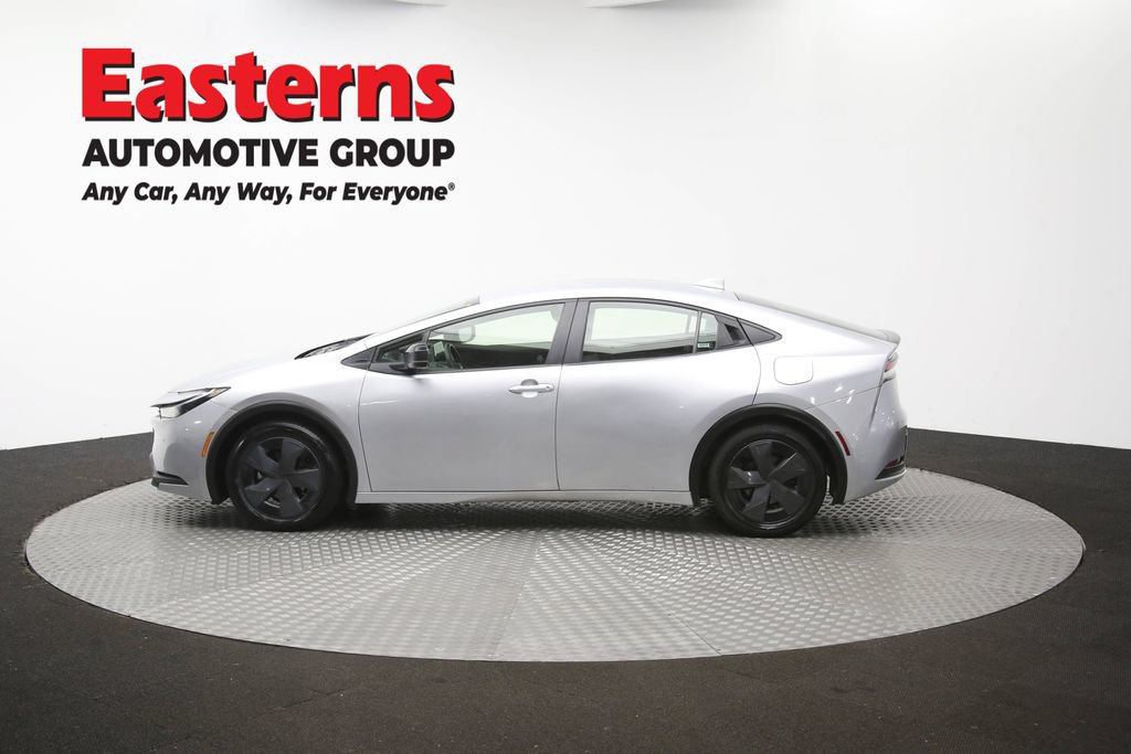 Used 2025 Toyota Prius LE FWD image 59
