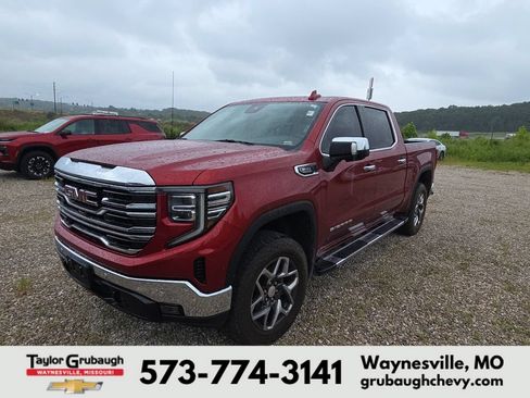 Used 2024 GMC Sierra 1500 SLT w/ SLT Premium Plus Package AWD/4WD image 3