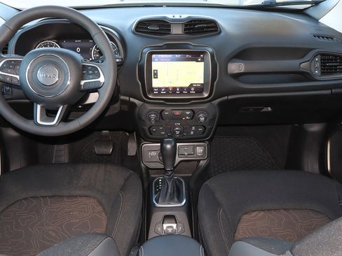 Used 2023 Jeep Renegade Latitude image 10