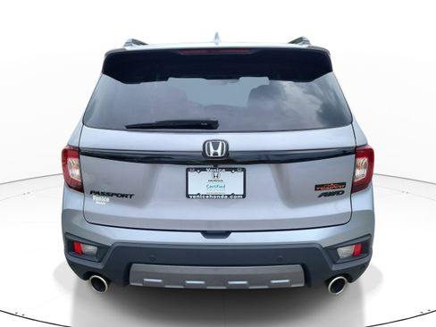 Certified 2024 Honda Passport TrailSport image 5