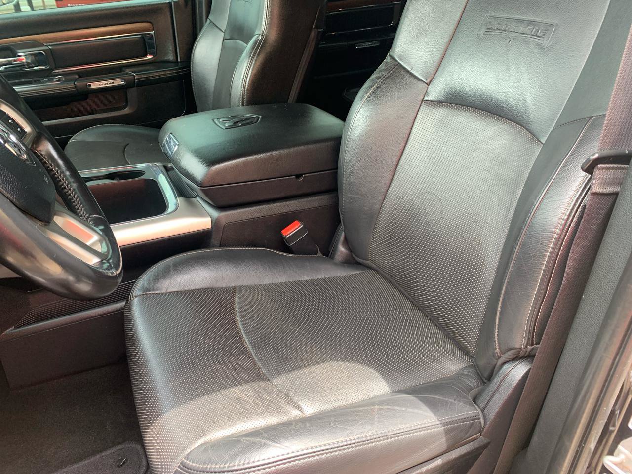 Used 2016 RAM 2500 Laramie AWD/4WD image 25