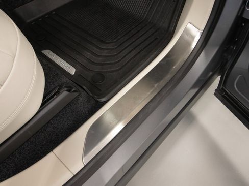 Used 2024 Land Rover Range Rover SE image 49