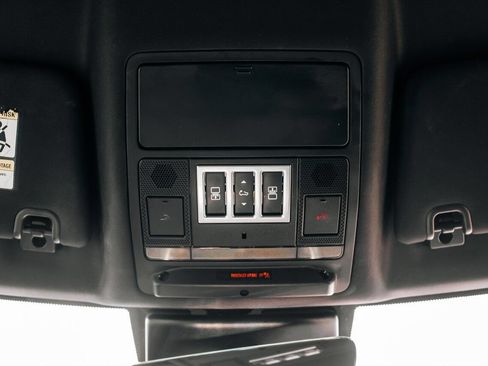 Used 2019 Land Rover Discovery HSE AWD/4WD image 36