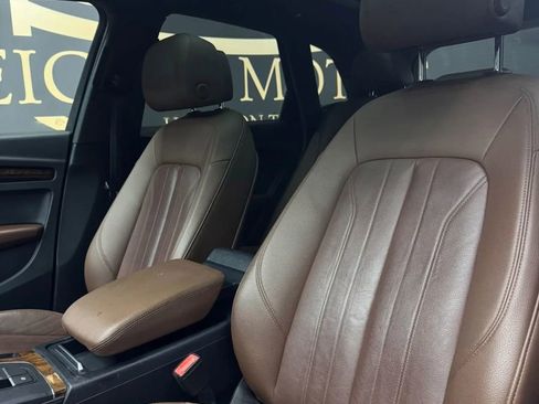 Used 2018 Audi Q5 2.0T Premium w/ Convenience Package AWD/4WD image 9