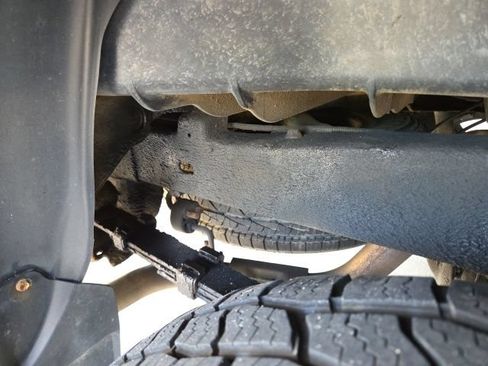 Used 2017 Toyota Tacoma TRD Sport AWD/4WD image 98