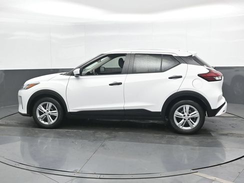 Used 2021 Nissan Kicks S FWD image 9