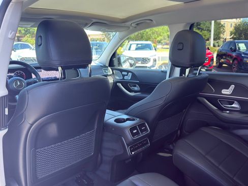 Used 2024 Mercedes-Benz GLS 450 4MATIC image 33