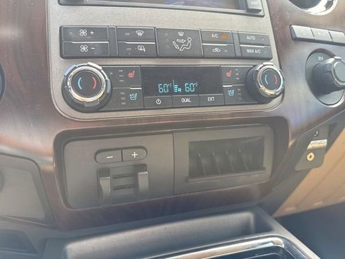 Used 2011 Ford F250 Lariat w/ Lariat Ultimate Pkg AWD/4WD image 34