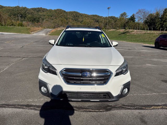 Used 2018 Subaru Outback 2.5i Limited AWD/4WD image 3