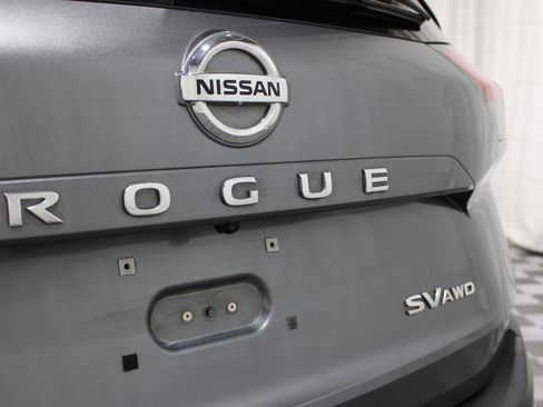 Used 2021 Nissan Rogue SV AWD/4WD image 25