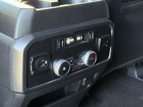 Used 2021 Ford Expedition Limited image 25