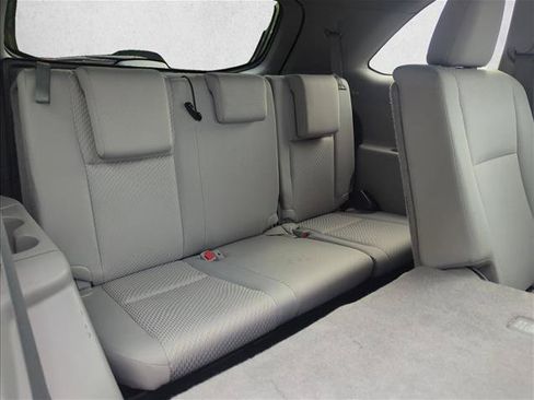 Used 2019 Toyota Highlander LE FWD image 23
