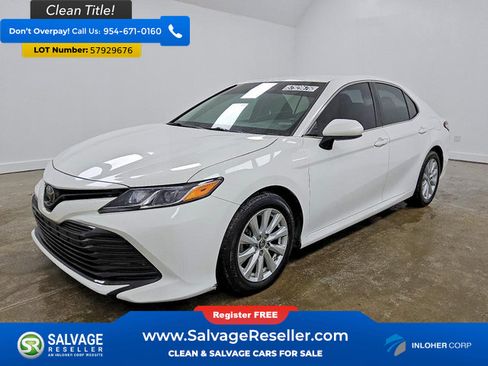 Used 2018 Toyota Camry LE FWD image 1