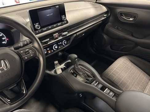 Certified 2024 Honda HR-V LX image 28