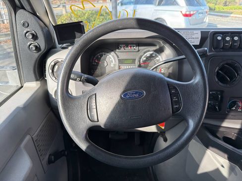 Used 2012 Ford E-450 and Econoline 450 Super Duty w/ Shuttle Bus Prep Pkg image 34