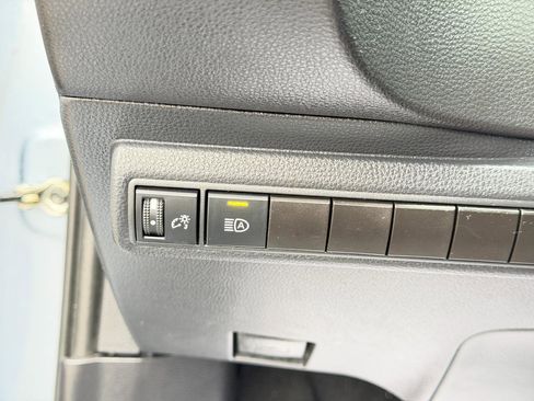Used 2022 Toyota Corolla LE FWD image 18