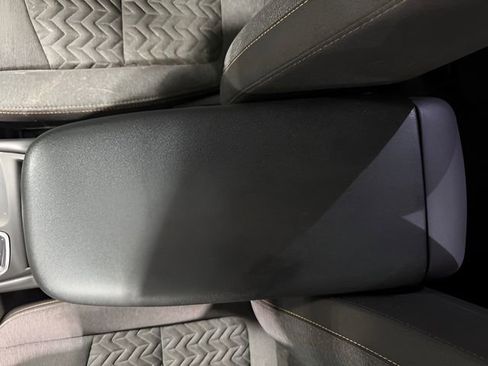 Used 2024 Chevrolet Equinox LT FWD image 23