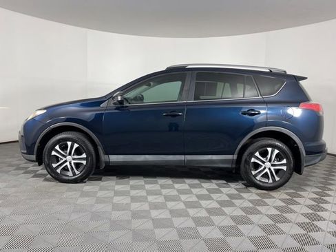 Used 2017 Toyota RAV4 LE FWD image 7