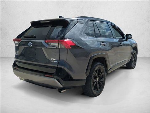 Used 2023 Toyota RAV4 XSE AWD/4WD image 5