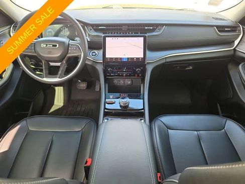 Certified 2023 Jeep Grand Cherokee L Limited w/ Trailer Tow Group (B) AWD/4WD image 9