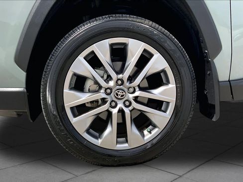 Used 2023 Toyota RAV4 XLE Premium FWD image 11