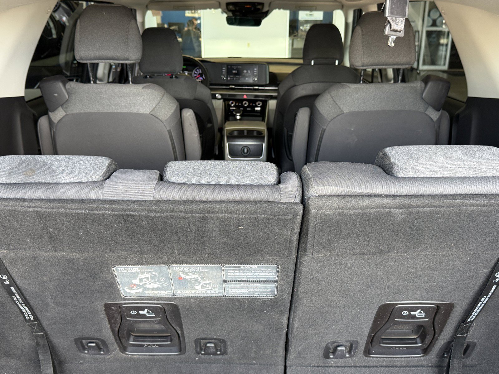 Used 2023 Kia Carnival LX FWD image 30