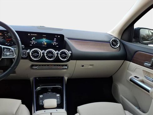 Used 2023 Mercedes-Benz GLA 250 image 14