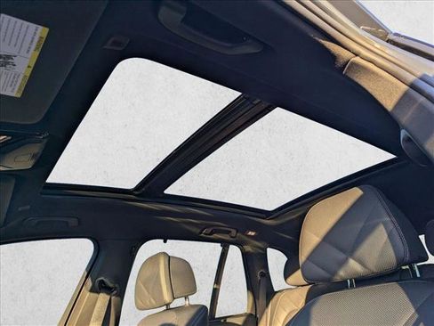 Used 2026 BMW X5 xDrive50e w/ Executive Package image 16