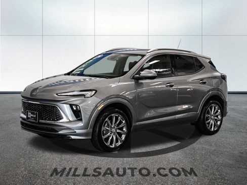 Used 2024 Buick Encore GX Avenir w/ Avenir Technology Package AWD/4WD image 2
