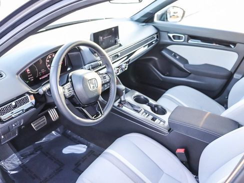 Used 2025 Honda Civic Sport image 23