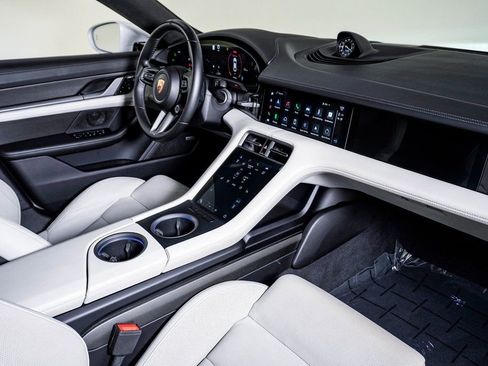 Used 2021 Porsche Taycan Turbo S image 14