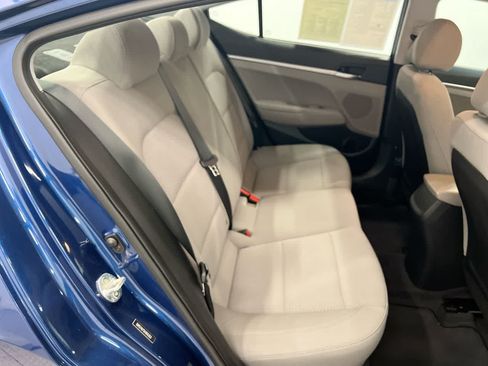 Used 2020 Hyundai Elantra SE FWD image 36