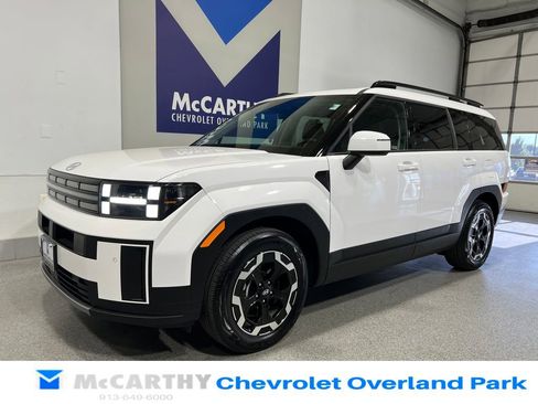 Used 2026 Hyundai Santa Fe SEL FWD image 9