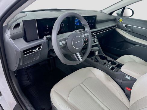 New 2026 Hyundai Sonata SE FWD image 9