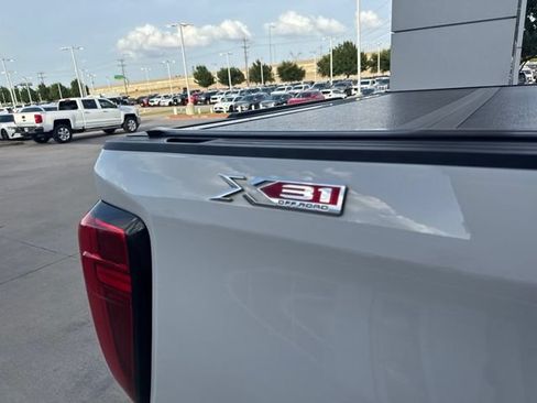 Used 2020 GMC Sierra 1500 SLT AWD/4WD image 6