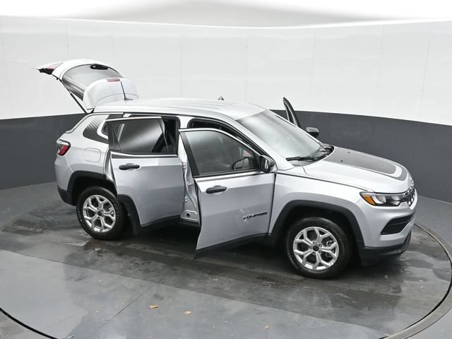 Used 2025 Jeep Compass Sport w/ Mopar Graphics Package AWD/4WD image 50