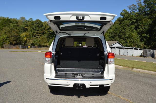 Used 2011 Toyota 4Runner SR5 AWD/4WD image 74