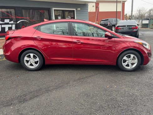Used 2014 Hyundai Elantra SE image 4